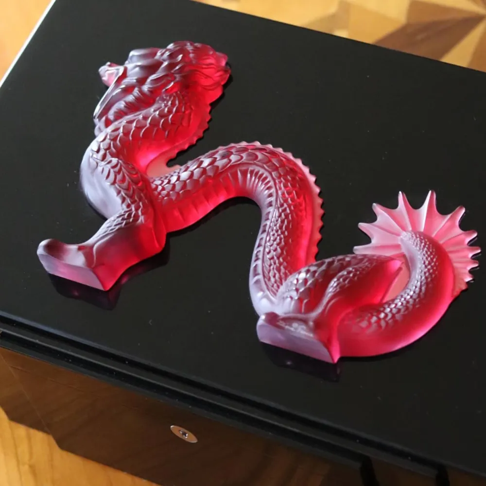 Vessière Cristaux Coupes, Coupelles Et Photophores|Boites Cristal|Boîte bijoux dragon laqué noir Lalique 88 EX