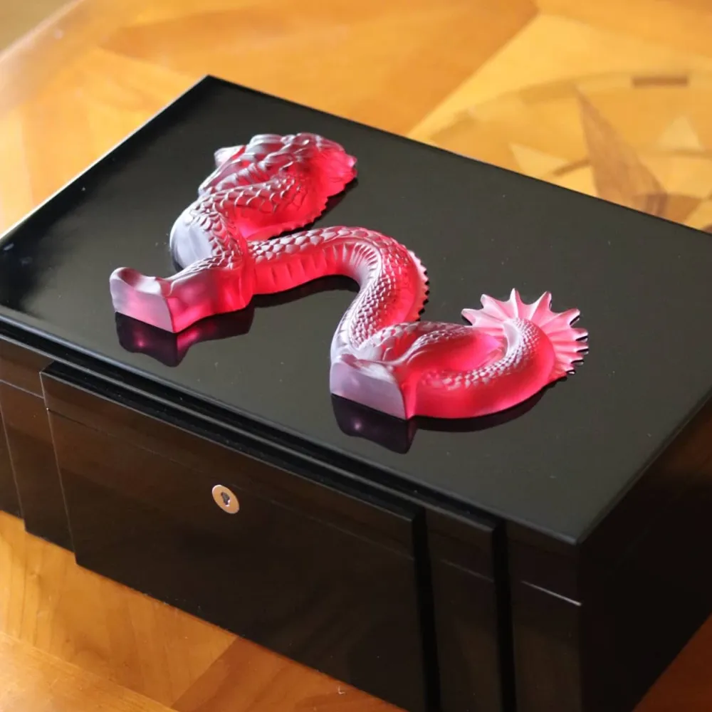 Vessière Cristaux Coupes, Coupelles Et Photophores|Boites Cristal|Boîte bijoux dragon laqué noir Lalique 88 EX