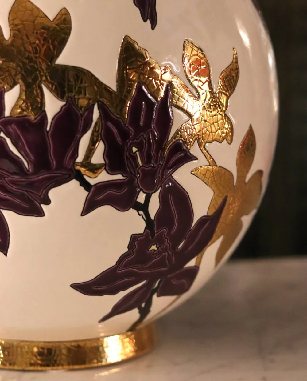 Vessière Cristaux Vases & Boules|Vase Céramique|Boule coloniale à l’ombre des fleurs Émaux de Longwy