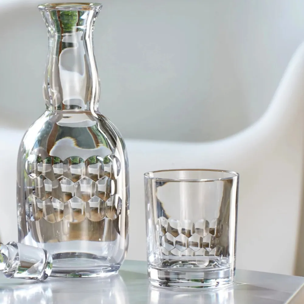 Vessière Cristaux Art De La Table|Carafes Cristal Daum Baccarat Lalique|Carafe à vin nid d’abeille cristal de Bohême