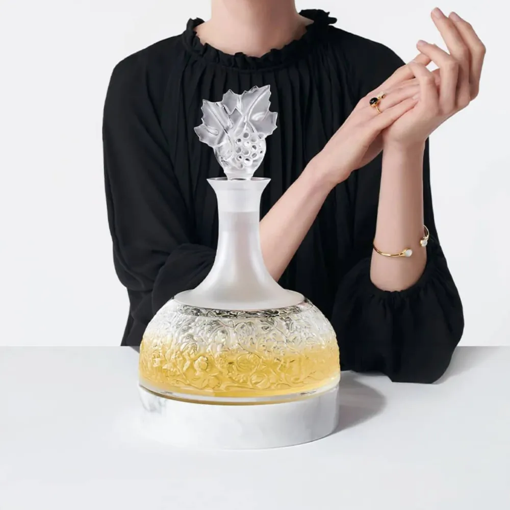 Vessière Cristaux Art De La Table|Carafes Cristal Daum Baccarat Lalique|Carafe versailles lalique + Piédestal Rafraîchisseur