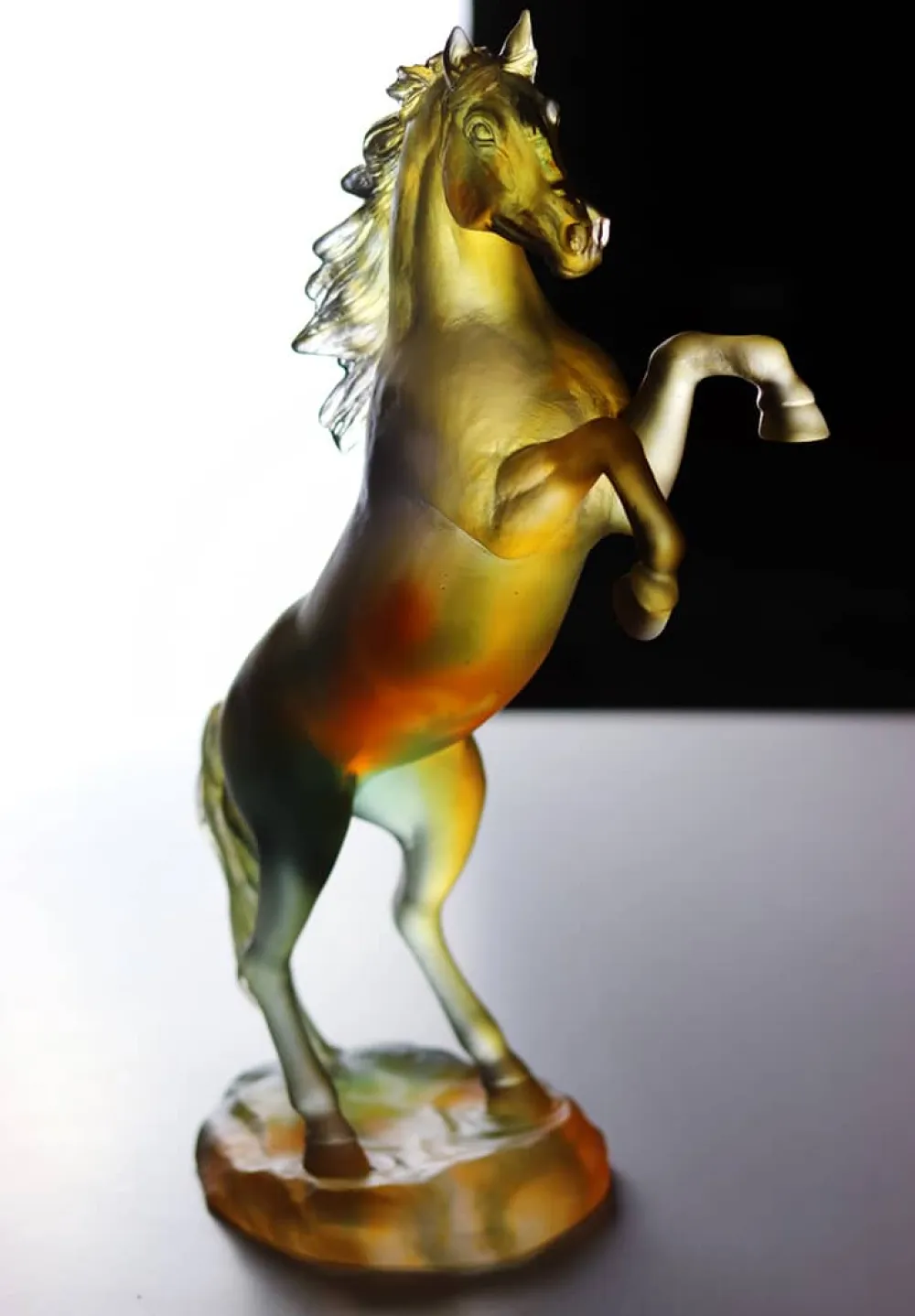 Vessière Cristaux Bestiaire|Editions D’Art|Cheval fougeux ambre gris daum