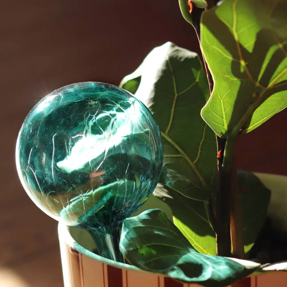 Vessière Cristaux Décoration|Fleurs Cristal|Globe d’arrosage turquoise en cristal de Lorraine