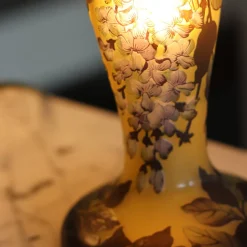 Vessière Cristaux Lampes Pâte De Verre|Lampes Cristal|Lampe pâte de verre Tip Gallé décor glycine