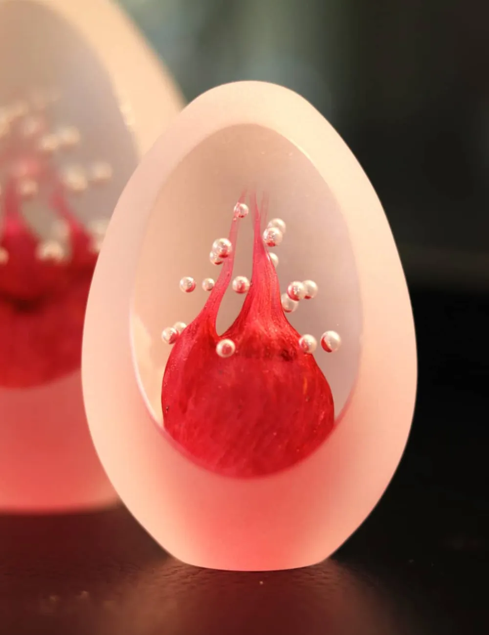 Vessière Cristaux Sulfures Cristal|Sulfures, Presse-Papiers|Sulfure oeuf bulle cristal dépoli rouge