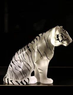 Vessière Cristaux Sculptures Et Figurines|Bestiaire|Tigre assis émaillé noir lalique
