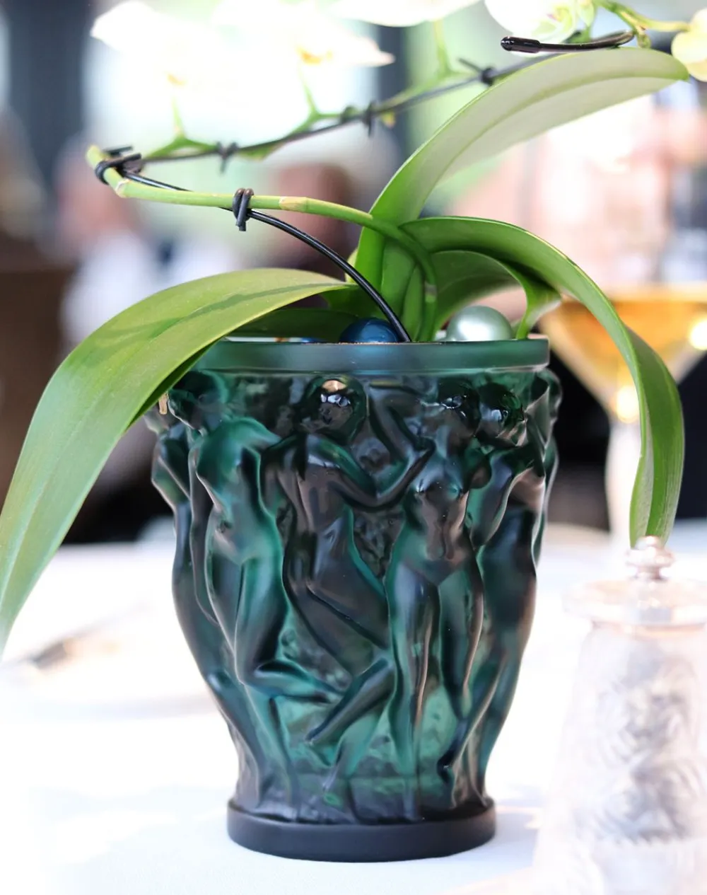 Vessière Cristaux Vases Cristal Couleur|Éditions D’Art Cristal|Vase bacchantes vert lalique